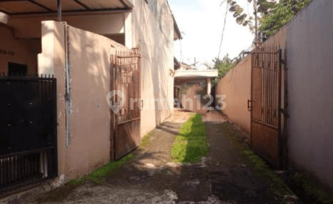 House, Freehold Title, in East Pejaten