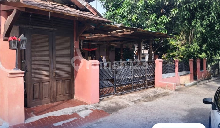 SEMI-FURNISHED HOUSE FOR QUICK SALE - INKOPPOL JAKASAMPURNA COMPLEX, WEST BEKASI