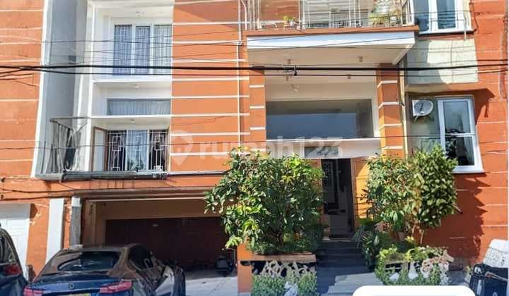 Dijual Rumah Mewah Siap Huni di Permata Semeru – Gajahmungkur, Semarang