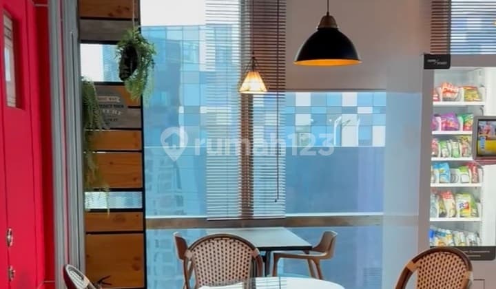 Office Space Di. Lt 25 Hadap Timur.