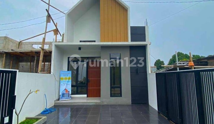 Rumah 2 Lantai Type Hook Besar Di Sawangan Rumah Bagus SHM di kp kandang, Jalan Kp. Kandang, Duren Seribu, Bojongsari, Kota Depok, Jawa Barat, Indonesia, 16518, Sawangan