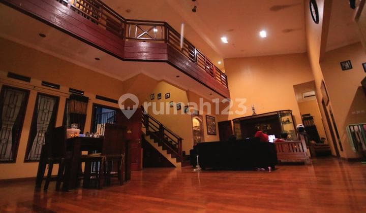 Rumah Mewah Di Jual Cepat 8 Kamar Tidur Berlokasi Di Pusat Kota Rumah Bagus SHM di Masjid Kubah Mas, Jl. Raya Meruyung, Meruyung, Limo, Kota Depok, Jawa Barat, Indonesia, 16515, Limo