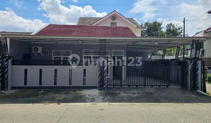 Ready-to-Occupy House in Narogong Housing, Bekasi