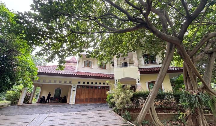 Dijual rumah mewah 2 lantai Kemang Pratama regency