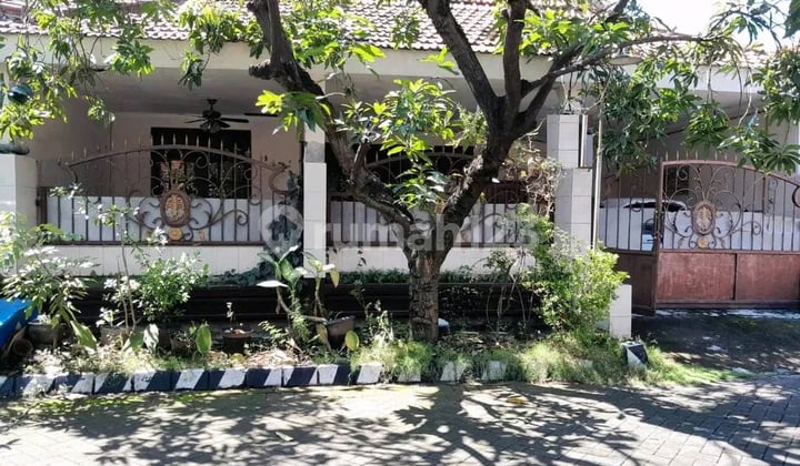 Rungkut Asri Timur Ready-to-Occupy House Eligible for Mortgage Financing