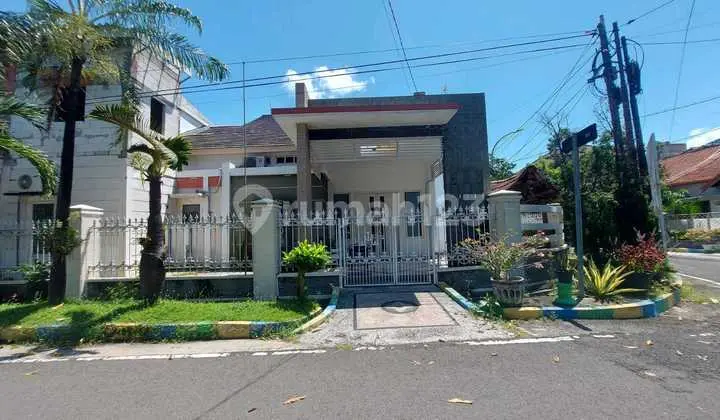 Rumah Rungkut Asri Modern Siap Huni Cocok untuk Keluarga
