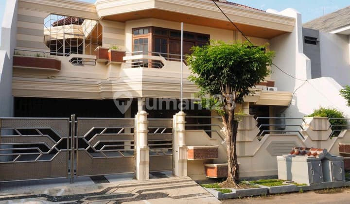 Rumah Manyar Kertoarjo Mewah Modern Elegan Siap Huni