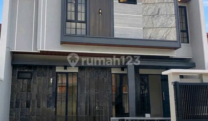 Modern Ready-to-Occupy Luxury House at Manyar Jaya Praja