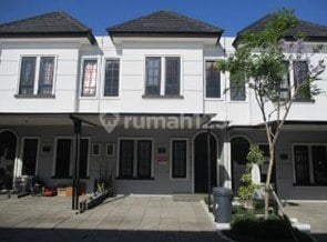 Dijual Rumah baru gress Dengan desain American Modern yang timeless Surabaya Barat 600 jutaan Dijual Rumah baru gress Dengan desain American Modern yang timeless Surabaya Barat 600 jutaan