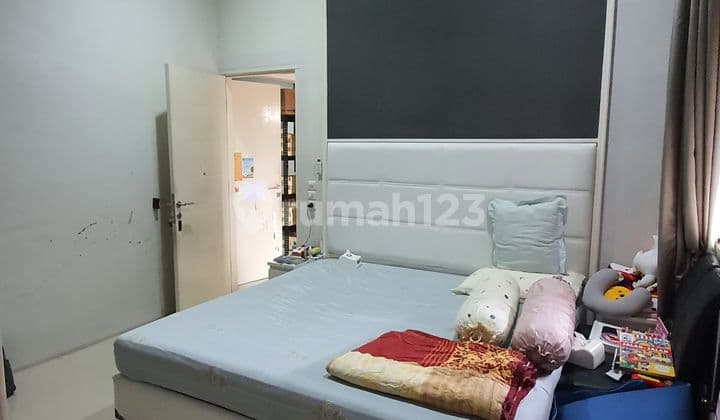 Dijual Rumah Besar Buat Usaha Gading Pantai Surabaya