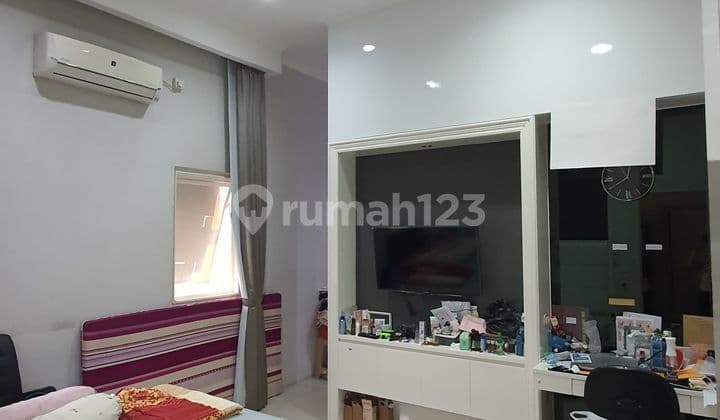 Dijual Rumah Besar Buat Usaha Gading Pantai Surabaya