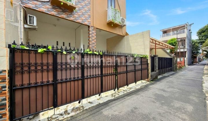 Dekat Stasiun Tebet bisa untuk Rumah/Kantor
