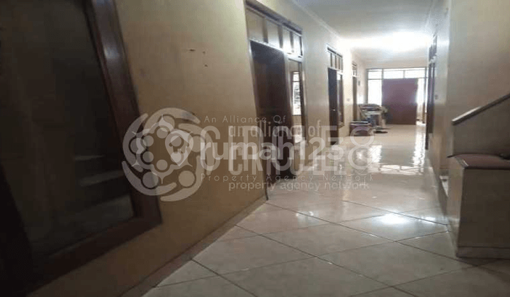 Rumah Besar bisa untuk Kost di Sasak Gantung Balong Gede, Regol Bandung