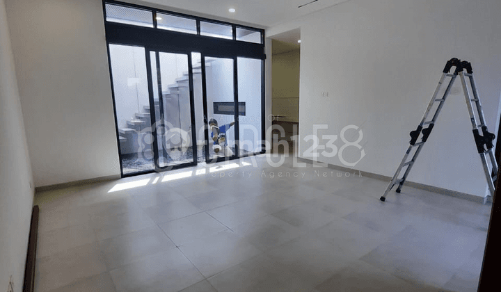 Rumah Baru Modern 2 Lantai di Taman Kopo Indah