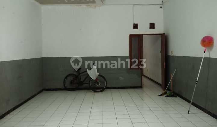 Ruko 3 Lantai Cocok untuk Kantor di Taman Holis Indah Bandung