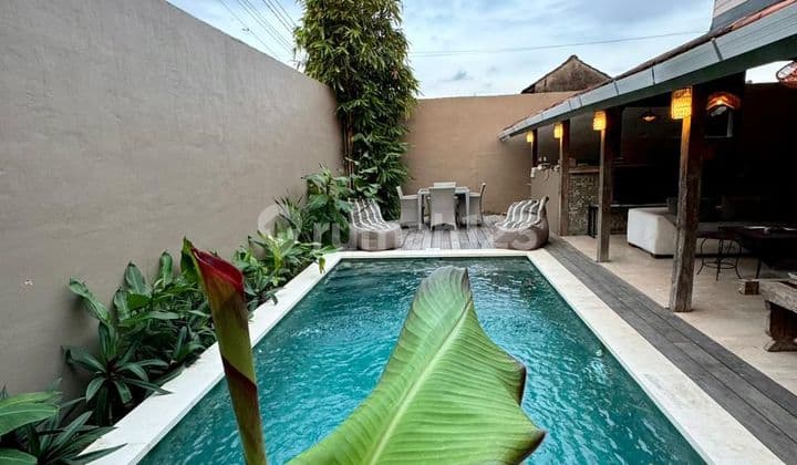 Vila Disewakan di Kerobokan Private Pool, Full Furnished