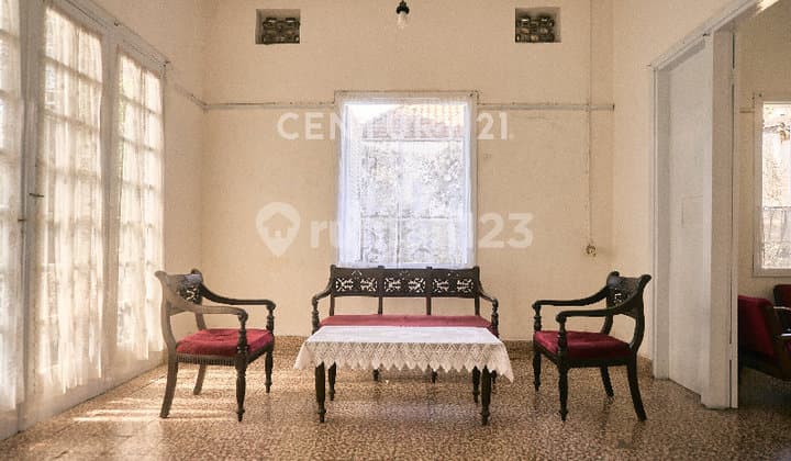 Rumah Klasik Sangat Terawat Bersejarah di Sayap Supratman Bandung