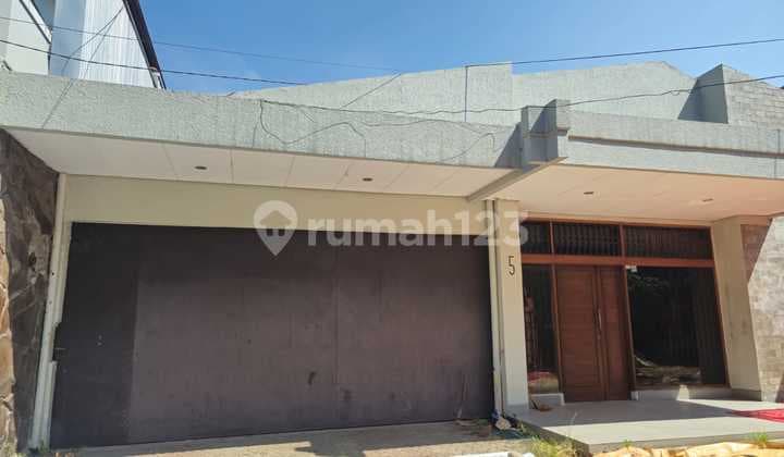 Rumah Elit Besar Siap Huni Bagus di Setra Sari Setra Duta Bandung
