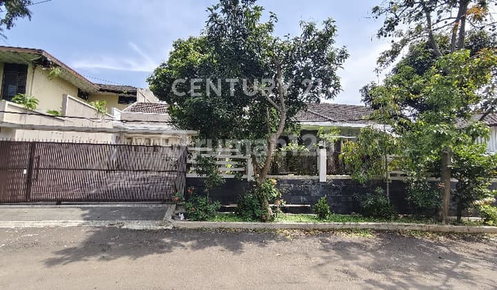 Rumah Bagus Super Luas Semi Furnished Di Setra Murni Bandung