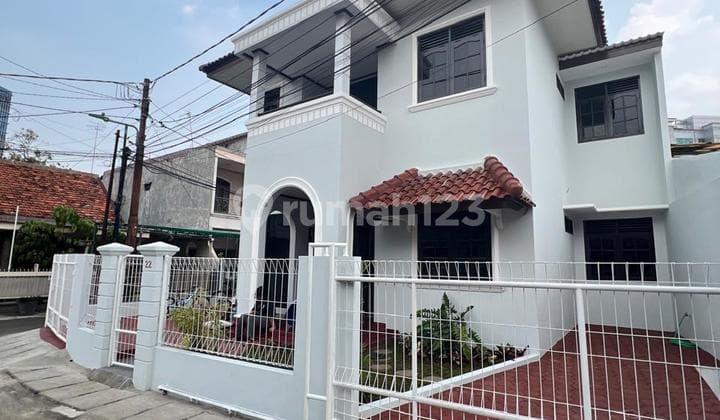 For Rent: House in Utan Kayu, East Jakarta