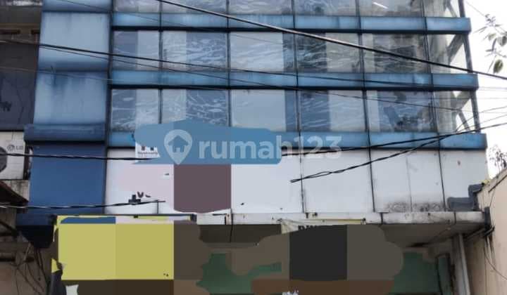 Sewa Ruko 4 Lantai di Daerah Kebon Jati Dekat Paskal 23
