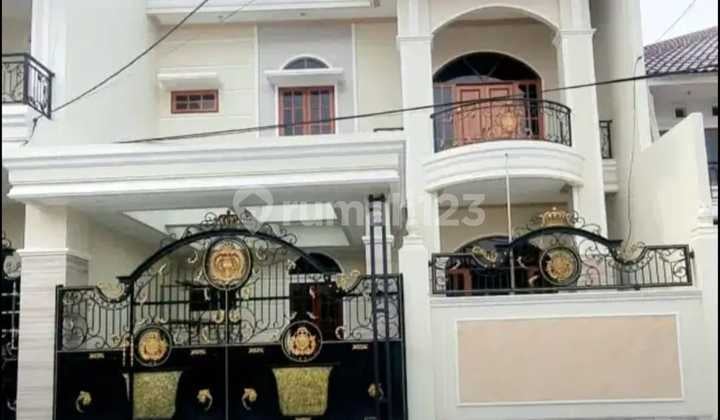 Rumah Bagus dan Mewah di Manyar Rejo Surabaya Kota