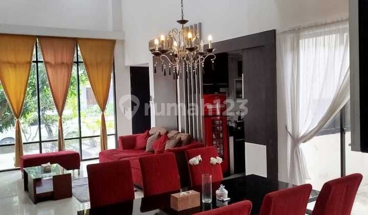 Rumah Mewah Modern Full Furnished Lokasi Royal Residence