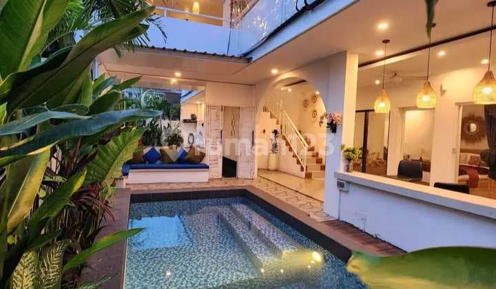 Two-Storey Villa House on Jalan Bila, Dalung, North Kuta