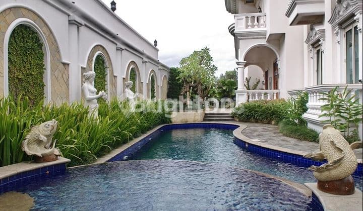 Rumah Mewah dan Exclusive Double Gate dengan kolam renang pribadi di Bukit Sentul ,Bogor,Jawa Barat