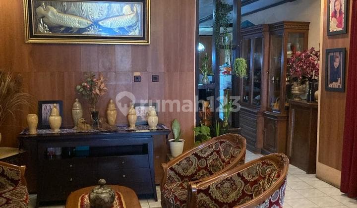 Rumah Usaha Strategis di Jalan Surapati, Bandung - Lebar Muka 12 meter, Cocok untuk Bisnis