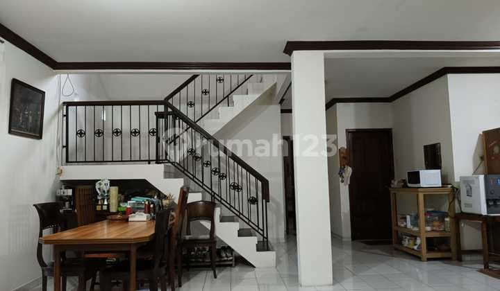 Rumah Luas & Nyaman di Dago – Lingkungan Asri & Strategis!