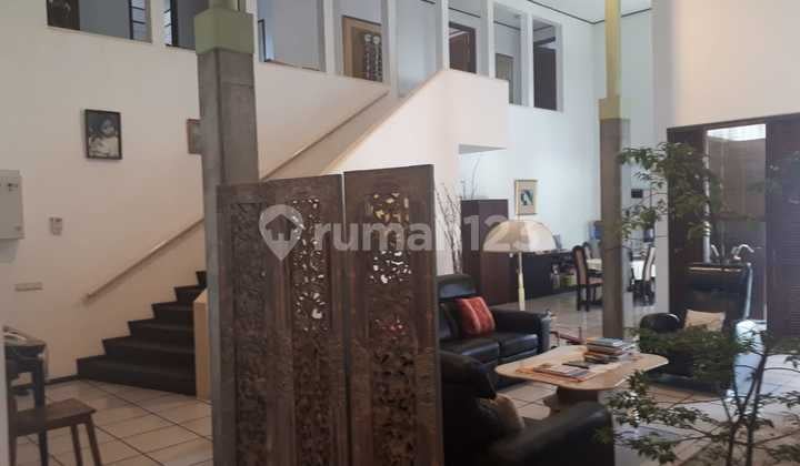 For Sale Rumah Mewah di lokasi Strategis, Ir. H Juanda, Bandung!