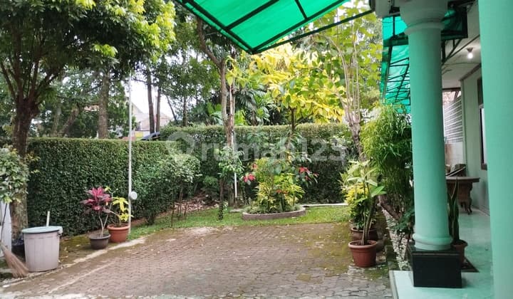 Rumah Asri & Luas di Cisadea, Supratman Bandung - Lokasi Strategis