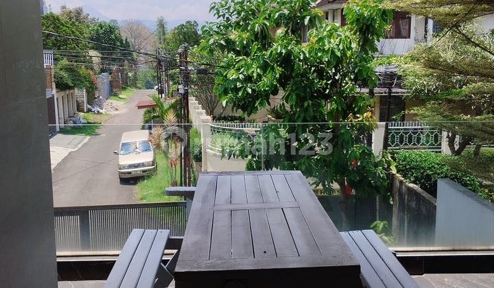 For Sale Rumah Mewah Siap Huni di Cipaku Indah - Semi Furnished