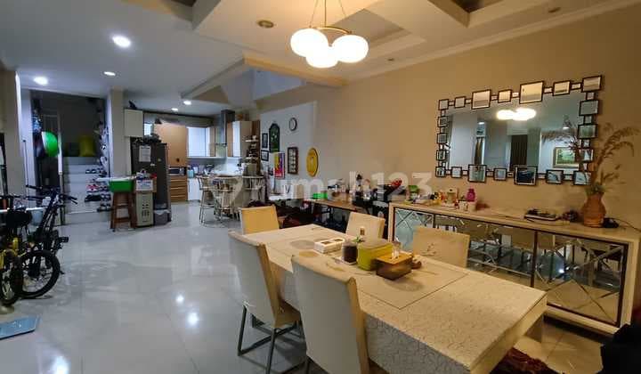 Ready-to-Occupy House in Sector 5 Bintaro, South Jakarta