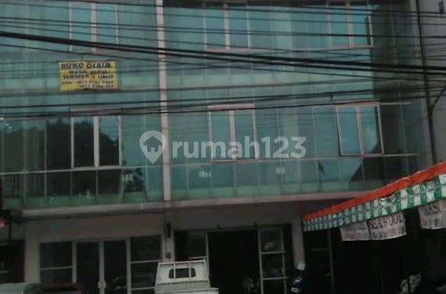 Dijual Ruko Gandeng Dua 3 Lantai di Jalan Raya Bogor