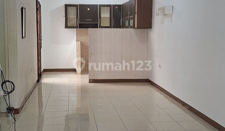 Rumah Semi Furnish Rapi Dan Bersih Di di Harapan Indah