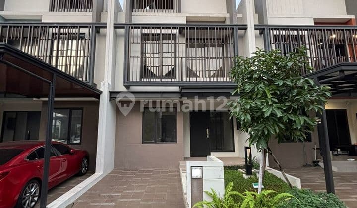 For Sale Leonora Elegant House, Gading Serpong