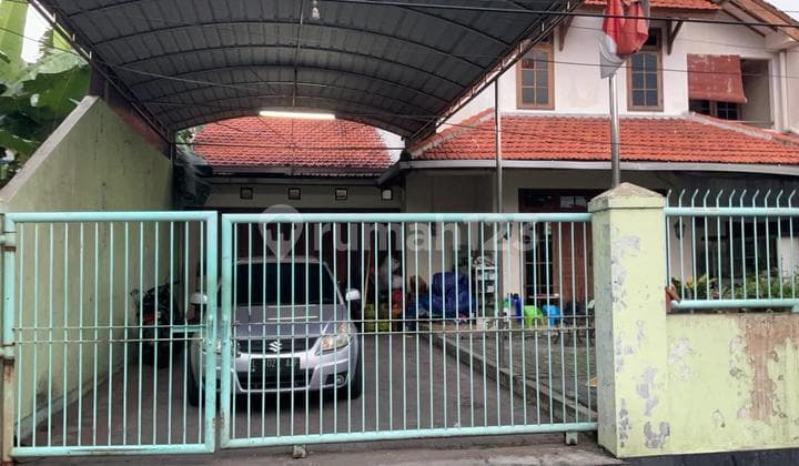 Rumah Asri Siap Huni Strategis Di Gayung Kebonsari Dekat Pintu Tol, Masjid Al Akbar, Jl A. Yani, Trans Icon Mall, Royal Plaza