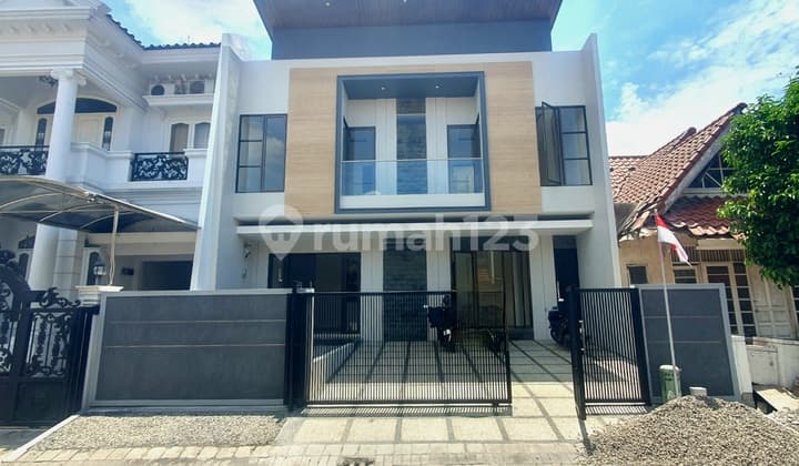 Price Drop Brand New 2-Story House in International Village Cluster, Citraland West Surabaya