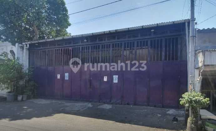 Cheap Shop House for Sale on Raya Jelidro, Sambikerep, Lontar, West Surabaya