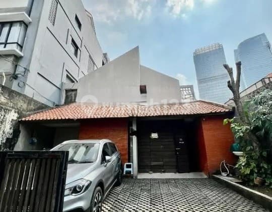 Nice House Suitable for Residential and Boarding House, Strategic Location in Setabudi, Price Below NJOP