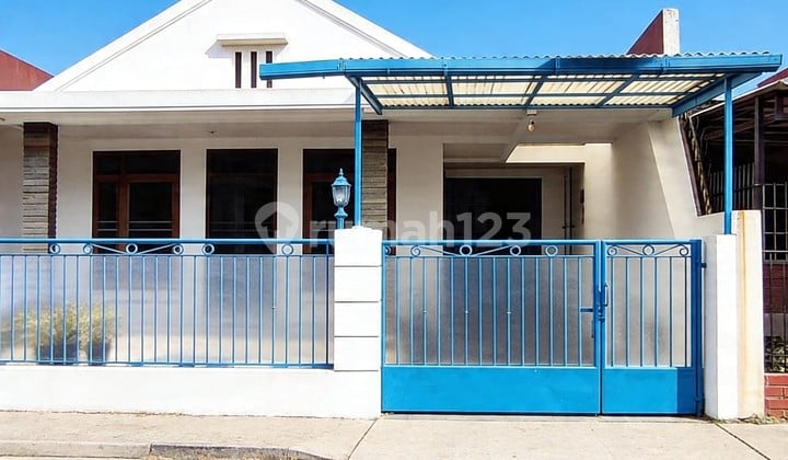 Rumah Siapa Huni Dalam Komplek Dekat MRT Lebak Bulus