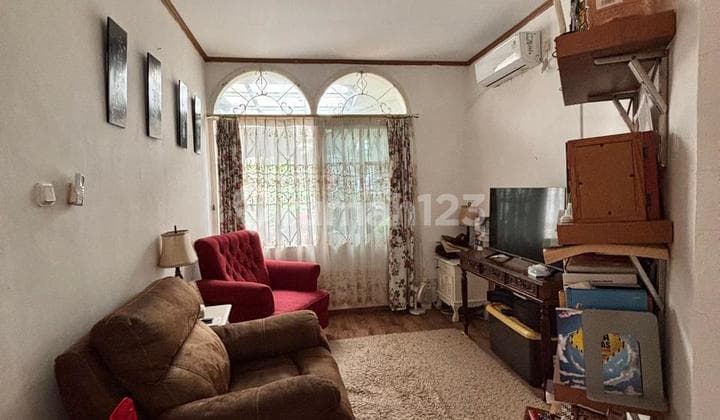 Spacious Affordable House in Cireundeu Lebak Bulus, Ideal for Living and Business, Rarely Available