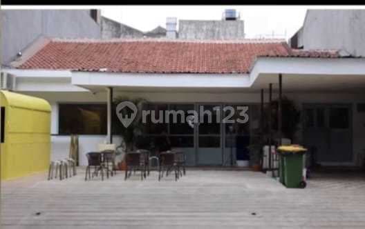 Rumah Bagus Semi Furnished SCBD Jakarta Selatan