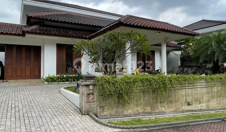 155. Rumah Modern Luxury Residence Pejaten Barat