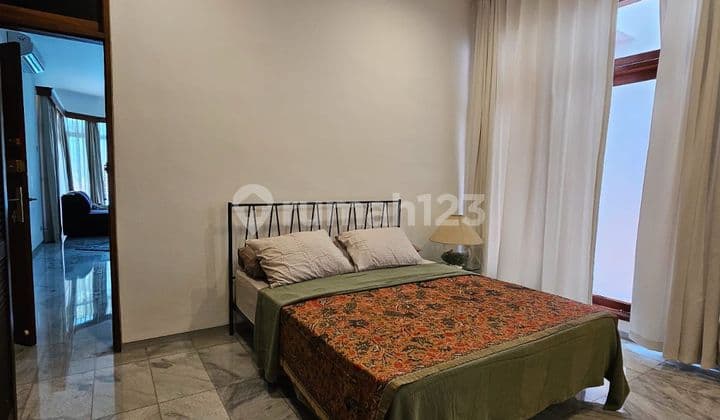 Rumah Modern Furnished di Pejaten Jakarta Selatan