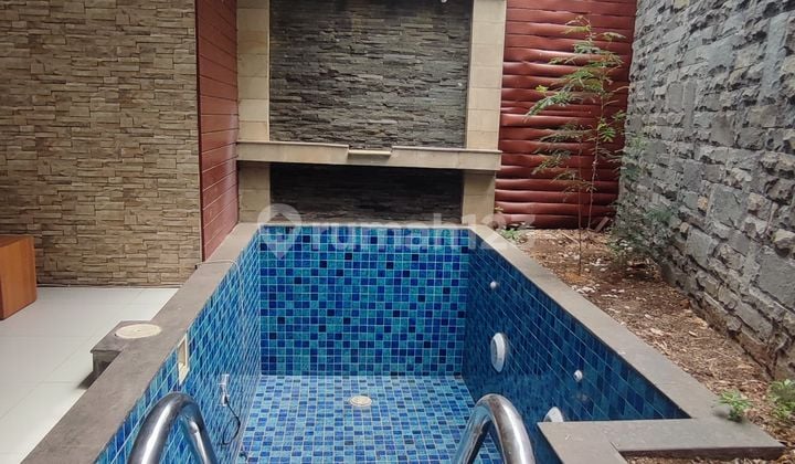 Jual Rumah Ada Private Pool Kolam Renang Tanah Luas Murah Di Setraduta Setra Duta Pasteur Bandung