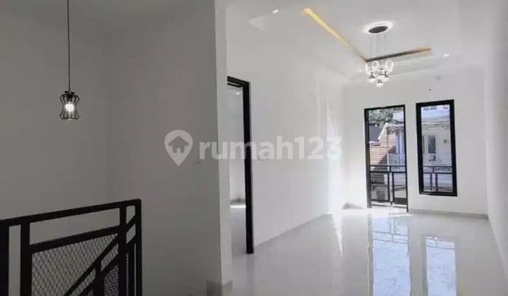 Dijual Rumah Rapi Kencanaloka BSD