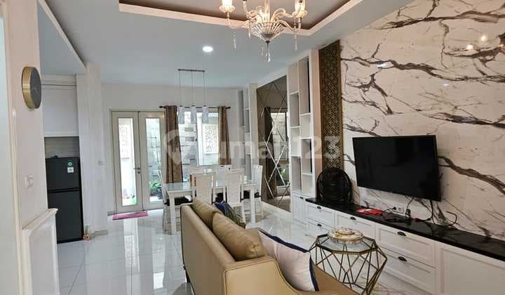 Rumah Furnished Cakep Dekat Pasar 8 di Leora Alam Sutera